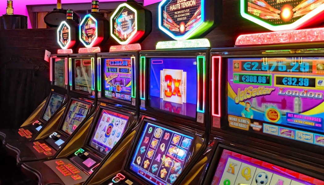 Can't Touch This: Real Slot Machines Controlled Online –, 41% OFF
